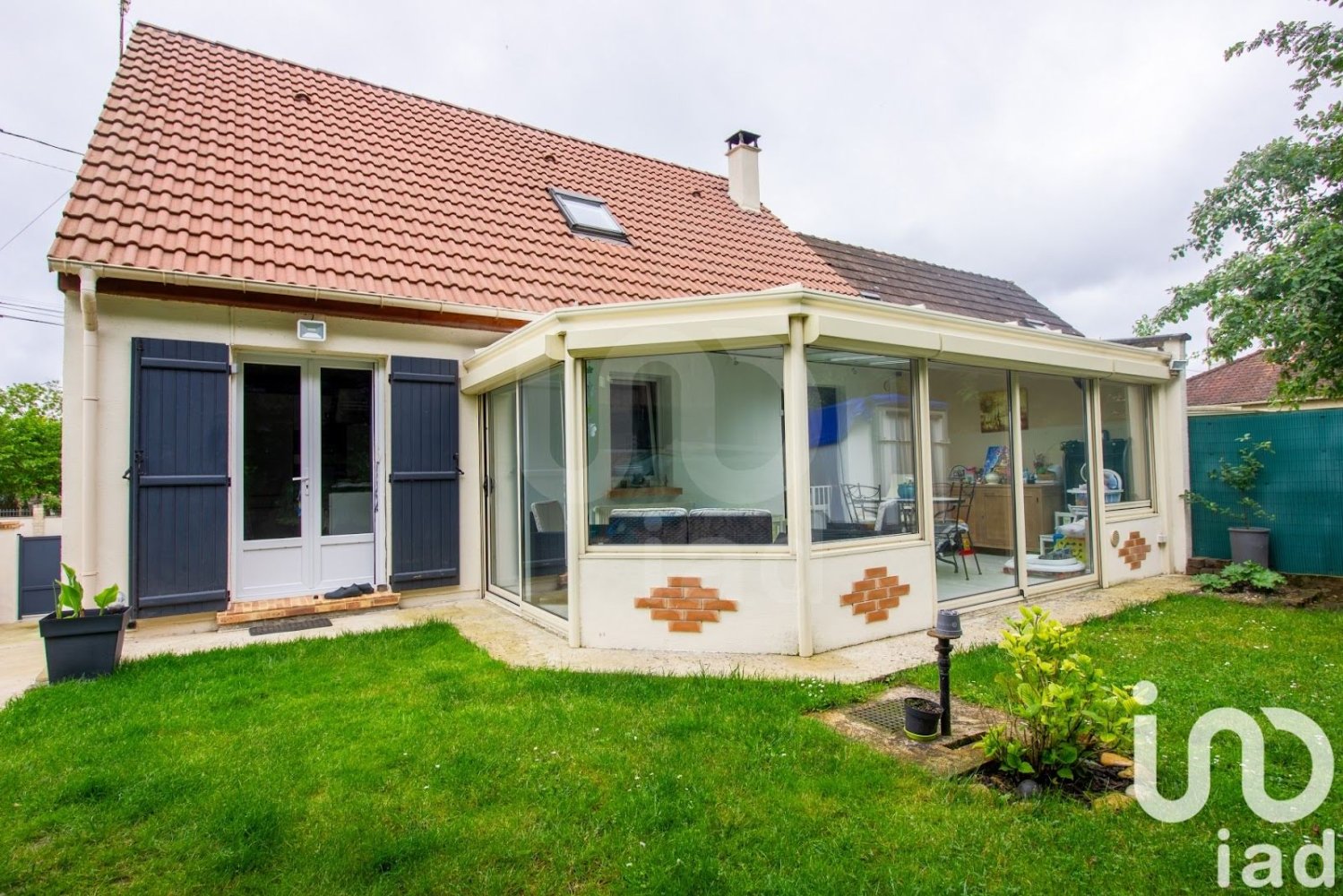 3 bedrooms House in Thiverny, France No. 62132