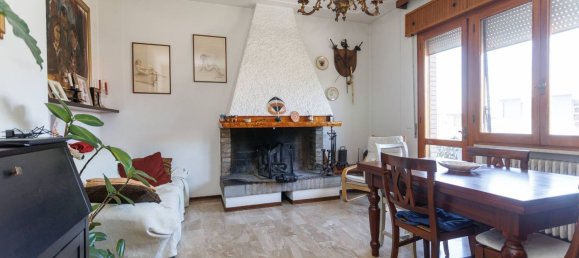 Apartamento de 6 dormitorios en Cesena, Italy No. 347751 2