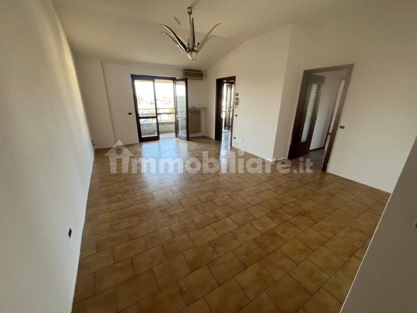 Apartamento T3 em Romano di Lombardia, Italy N.º 208825
