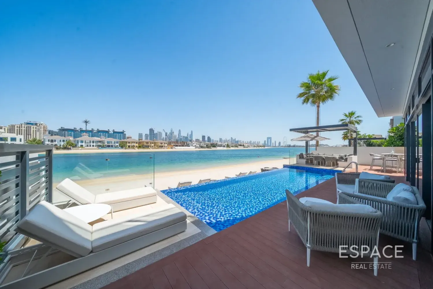 6 bedrooms Villa for sale in Palm Jumeirah, Dubai, UAE № 209167