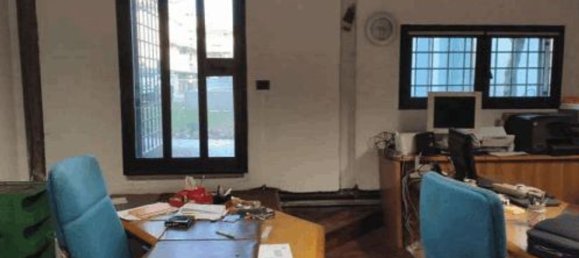 12 rooms Apartment in Padua, Italy No. 15415 14