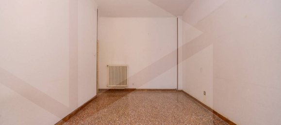 4 rooms Apartment in Bologna, Italy No. 28941 37
