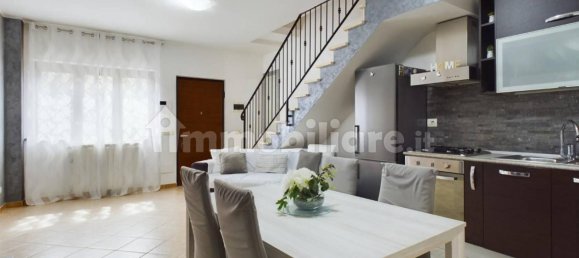 2 bedrooms Villa in Rome, Italy No. 150887 3