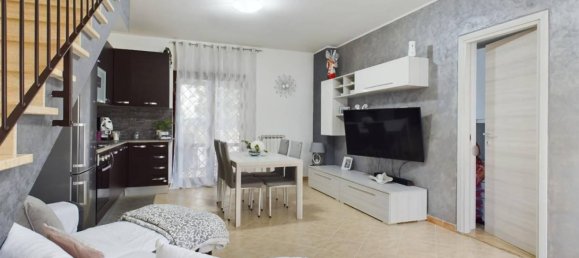 2 bedrooms Villa in Rome, Italy No. 150887 2
