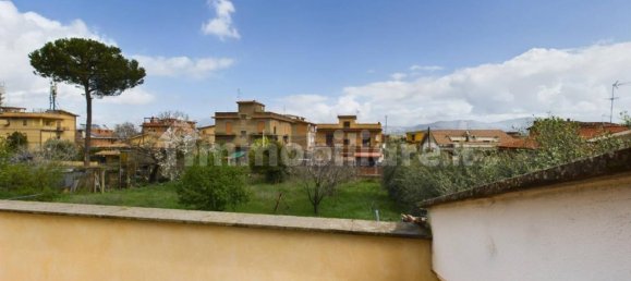 2 bedrooms Villa in Rome, Italy No. 150887 10