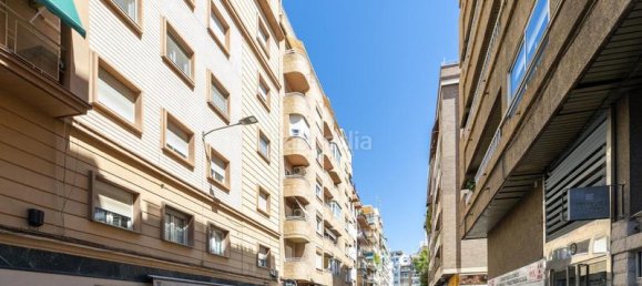 1 bedroom Apartment in Granada, Spain No. 173825 2