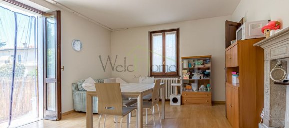 2-salle Appartement à Albese con Cassano, Italy No. 167701 2