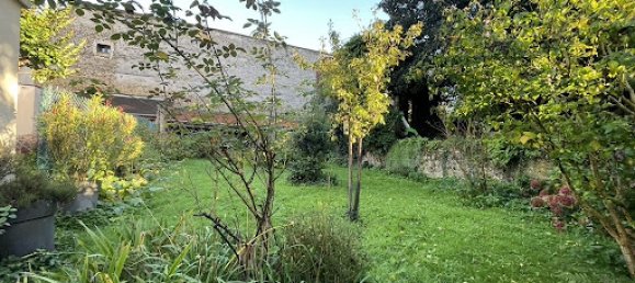 2 bedrooms House in Chateaufort, France No. 167494 2