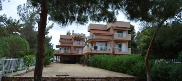 4 bedrooms Commercial property in Agioi Theodoroi, Greece No. 6264 3