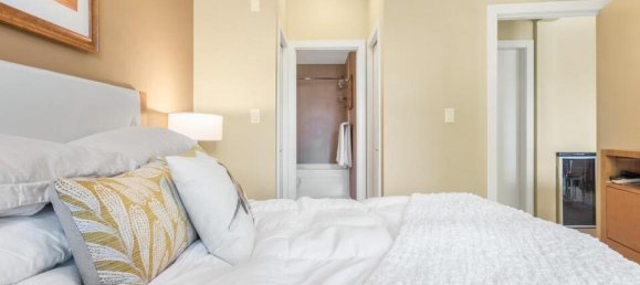 2 bedrooms House in British Columbia, Canada No. 1266 10