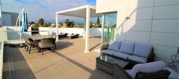 3 غرف نوم بانتهاوس في Marbella, Spain رقم 113436 2