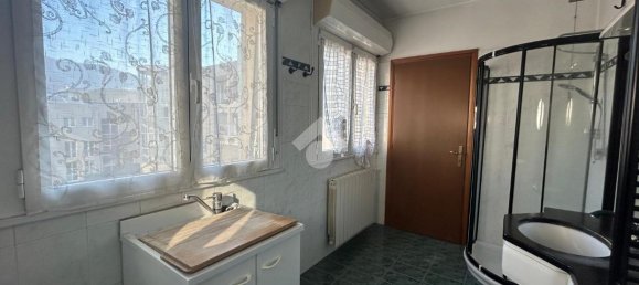 4غرفة شقة في Brescia, Italy رقم 2229 49