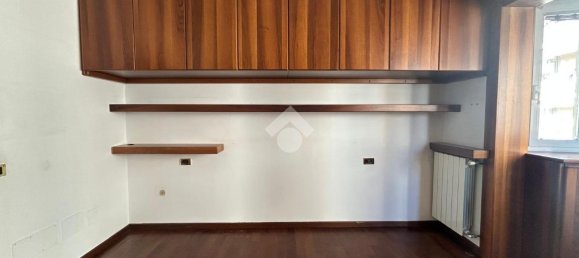 4غرفة شقة في Brescia, Italy رقم 2229 52