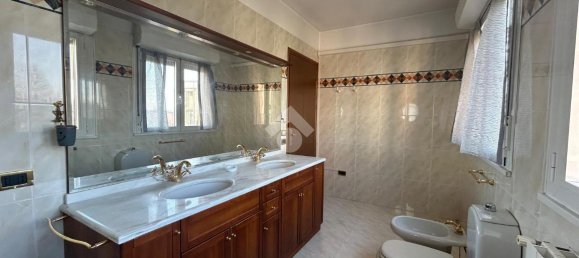 4غرفة شقة في Brescia, Italy رقم 2229 34