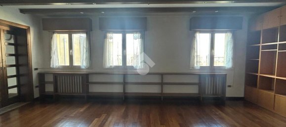 4غرفة شقة في Brescia, Italy رقم 2229 48