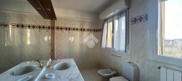 4غرفة شقة في Brescia, Italy رقم 2229 6