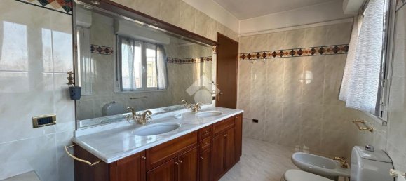 4غرفة شقة في Brescia, Italy رقم 2229 64