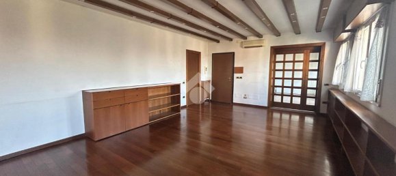 4غرفة شقة في Brescia, Italy رقم 2229 25