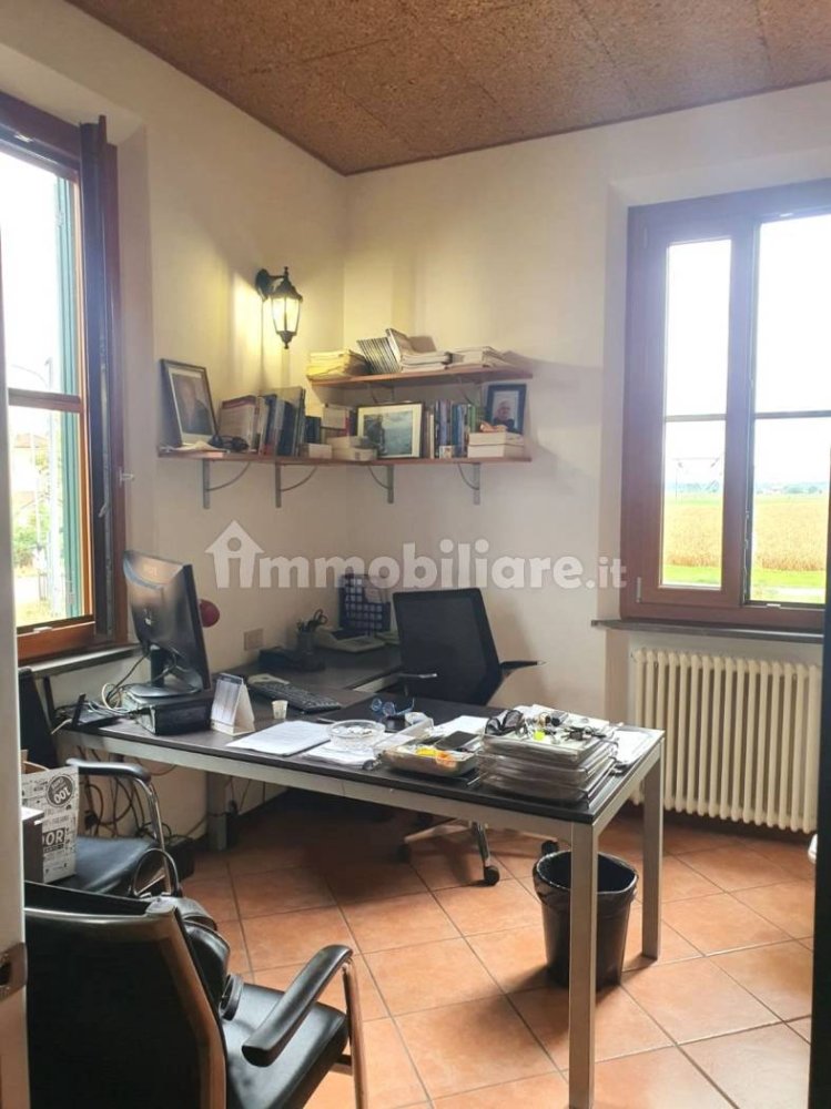 1 bedroom Apartment in Parma, Italy No. 166402