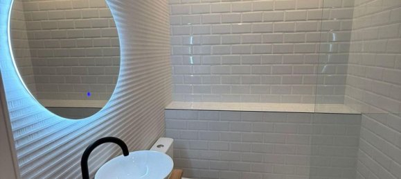 Apartamento de 3 dormitorios en L'Hospitalet de Llobregat, Spain No. 140979 13