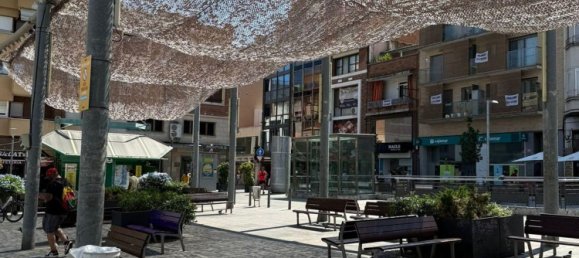 Apartamento de 3 dormitorios en L'Hospitalet de Llobregat, Spain No. 140979 22