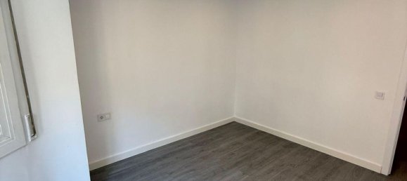Apartamento de 3 dormitorios en L'Hospitalet de Llobregat, Spain No. 140979 9