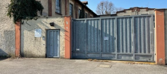 4000m² Building in Oleggio, Italy No. 81115 2