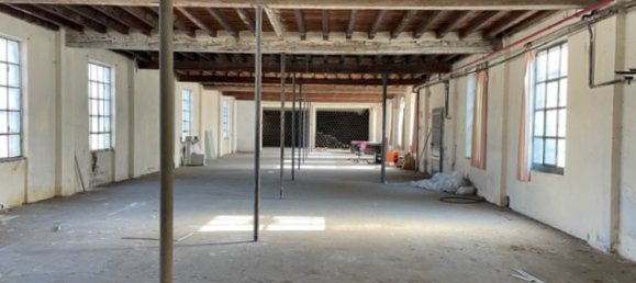 4000m² Building in Oleggio, Italy No. 81115 4