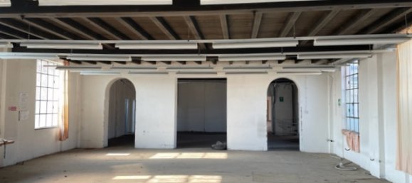 4000m² Building in Oleggio, Italy No. 81115 5