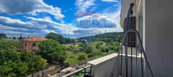 3 bedrooms Duplex in Francavilla al Mare, Italy No. 225345 4