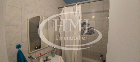 3 bedrooms Apartment in Evry, France No. 184434 6