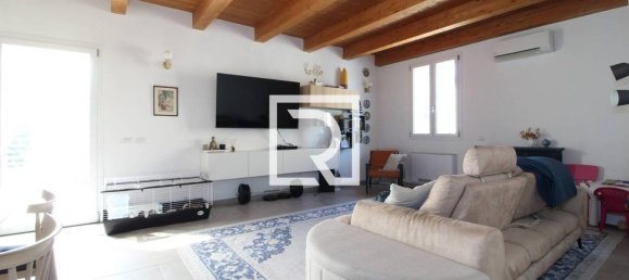 Вилла с 5 комнатами в Форли, Италия № 170226 11