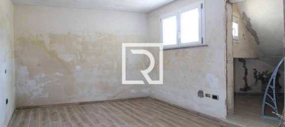 Вилла с 5 комнатами в Форли, Италия № 170226 32