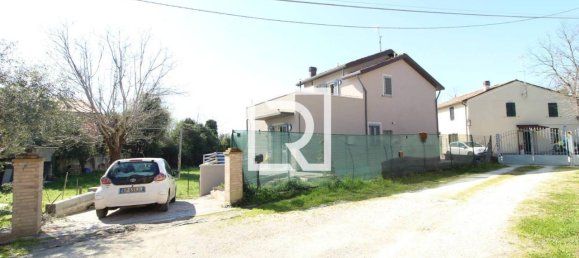 Вилла с 5 комнатами в Форли, Италия № 170226 9