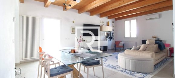 Вилла с 5 комнатами в Форли, Италия № 170226 10