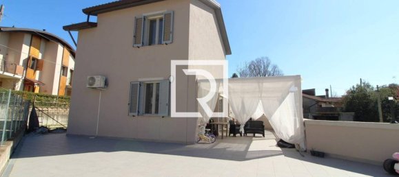 Вилла с 5 комнатами в Форли, Италия № 170226 6