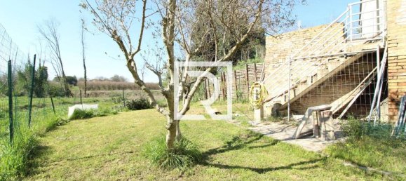 Вилла с 5 комнатами в Форли, Италия № 170226 36