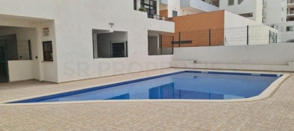 Apartamento de 2 dormitorios en Quarteira, Portugal No. 106822 3