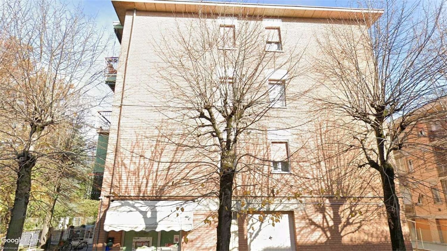 Квартира с 5 комнатами в Карпи, Италия № 94984