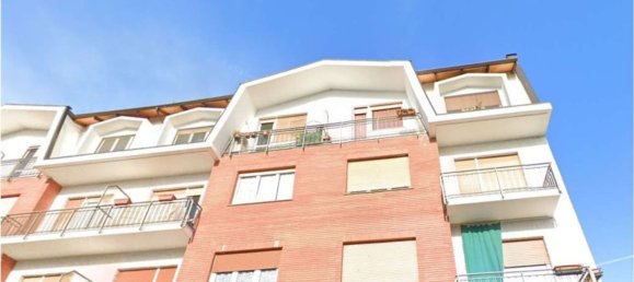3 rooms Apartment in Piossasco, Italy No. 12250 2