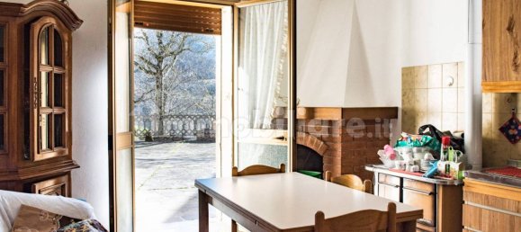 3 Schlafzimmer Villa in Lizzano in Belvedere, Italy, Nr. 258503 21