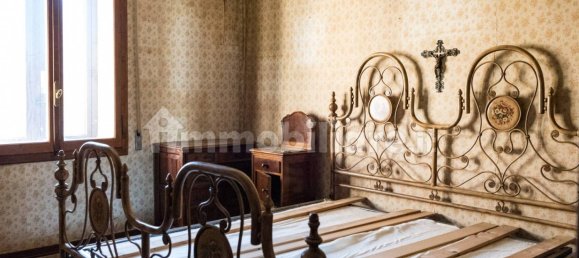 3 Schlafzimmer Villa in Lizzano in Belvedere, Italy, Nr. 258503 25