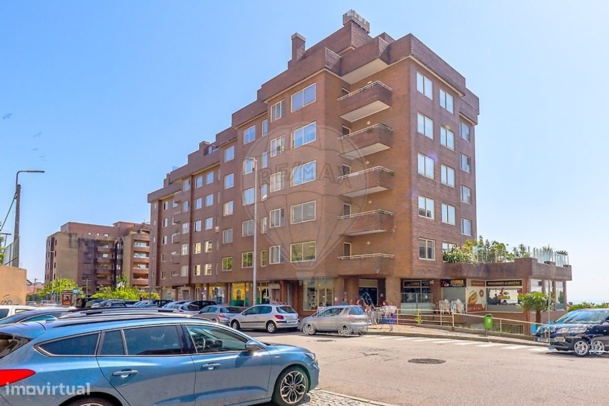 4 bedrooms Apartment in Vila Nova de Gaia, Portugal No. 224415