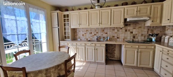 4 bedrooms House in La Chaussee-Saint-Victor, France No. 251940 3