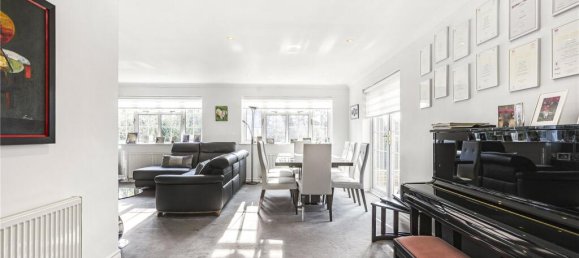 5 bedrooms House in Hadley Wood, United Kingdom No. 6592 54