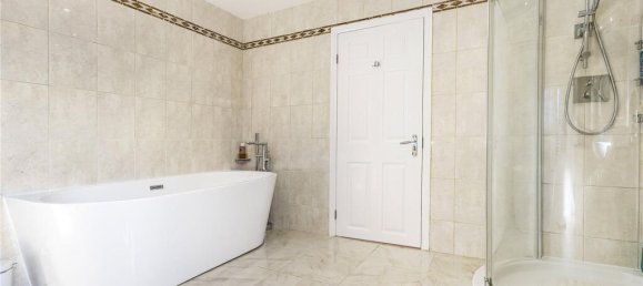 5 bedrooms House in Hadley Wood, United Kingdom No. 6592 61