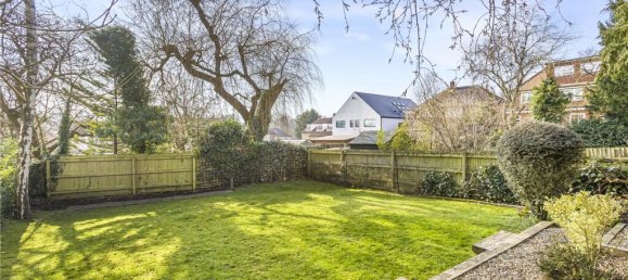 5 bedrooms House in Hadley Wood, United Kingdom No. 6592 45