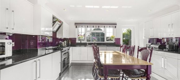 5 bedrooms House in Hadley Wood, United Kingdom No. 6592 50