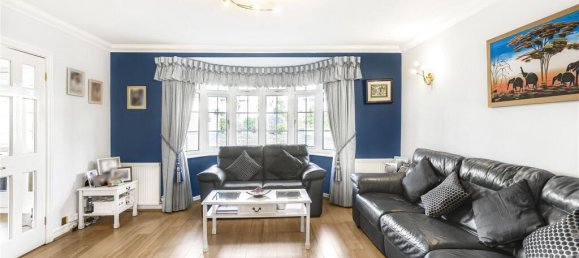 5 bedrooms House in Hadley Wood, United Kingdom No. 6592 12