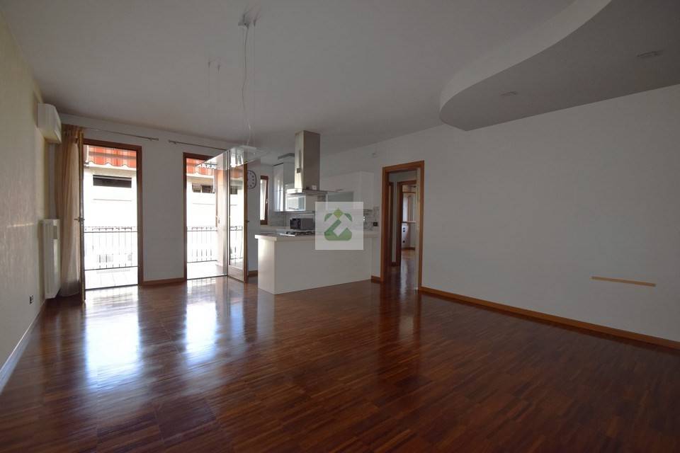 3 bedrooms Apartment in Torrebelvicino, Italy No. 260749